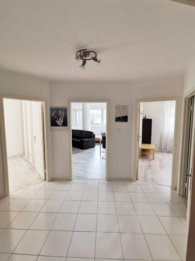Bright, Spacious Apartment 3 Bedroom, Garage Boedapest Buitenkant foto
