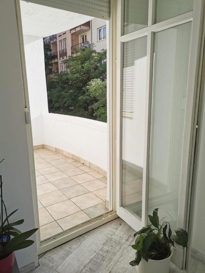 Bright, Spacious Apartment 3 Bedroom, Garage Boedapest Buitenkant foto