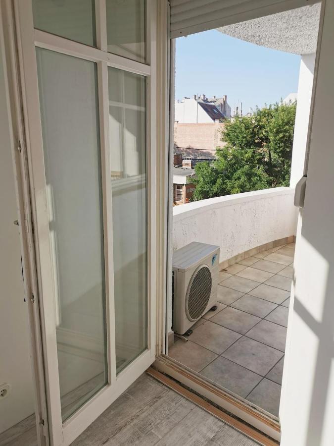 Bright, Spacious Apartment 3 Bedroom, Garage Boedapest Buitenkant foto