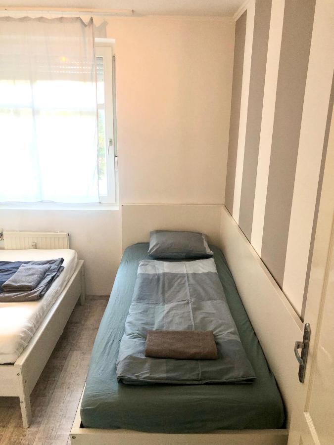 Bright, Spacious Apartment 3 Bedroom, Garage Boedapest Buitenkant foto